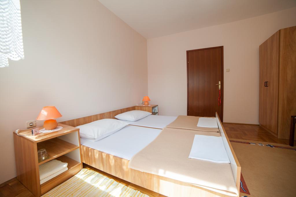 Guest House Hodak Rakovica Kültér fotó