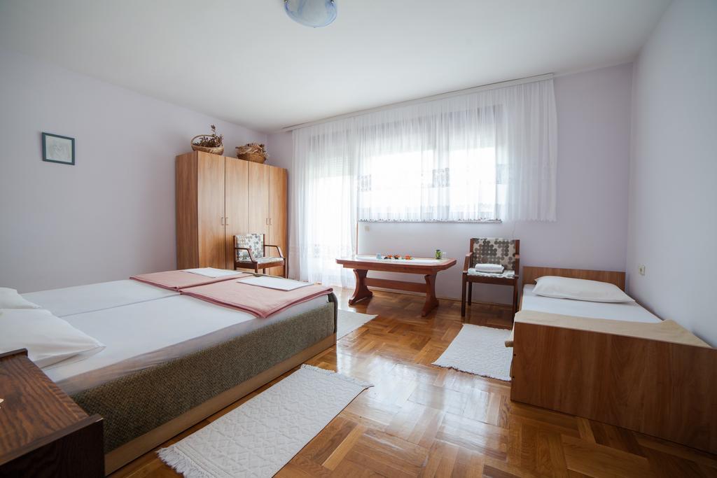 Guest House Hodak Rakovica Kültér fotó